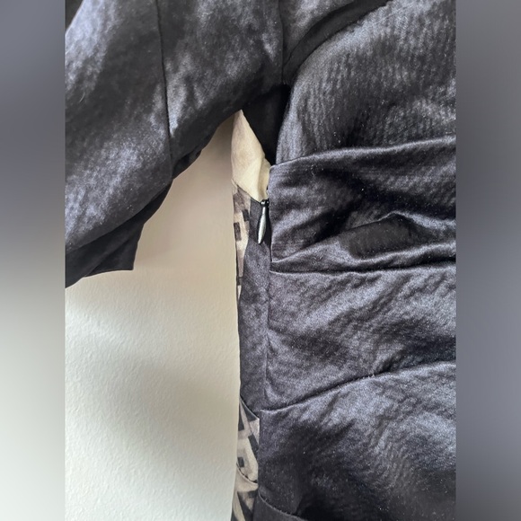 Dries Van Noten Aysmmetrical Sleeve Geometric Design Silk-Wool Dress Size 40/ 4 - Picture 7 of 16